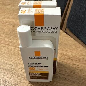 La Roche- Posay, Anthelios Tinted Mineral Light Fluid Sunscreen - Deep